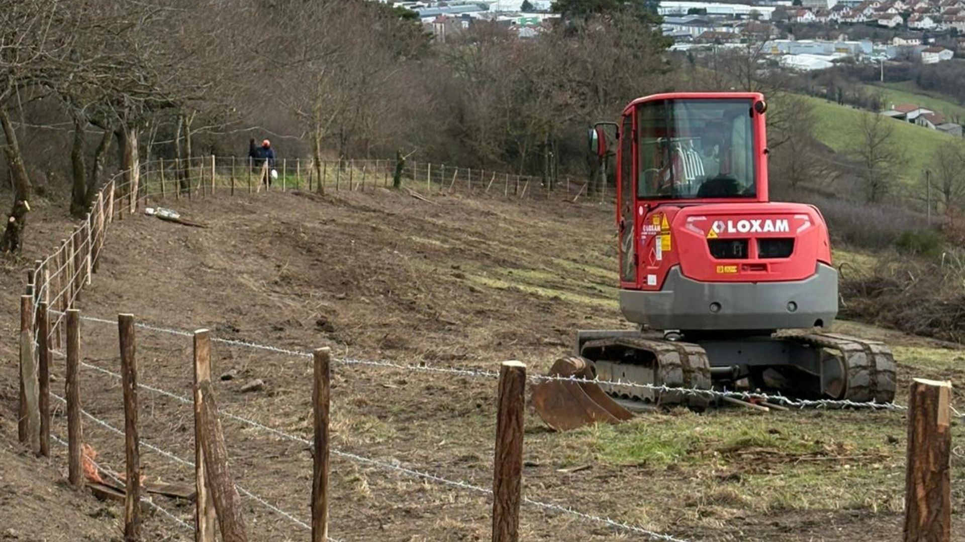 Clôture posée en limite de propriété